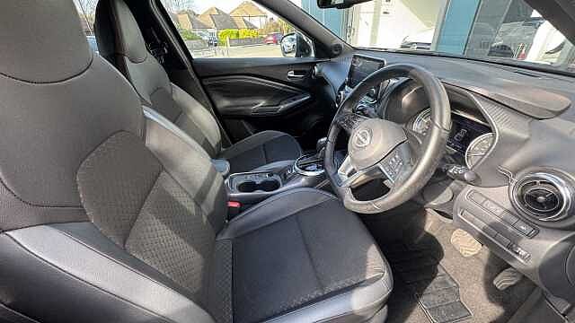 Nissan Juke Hatchback 1.6 (143ps) N-Connecta 2WD Hybrid