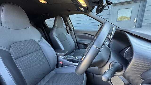 Nissan Juke 1.0 DIG-T N-Connecta (114ps) 5-Door Hatchback