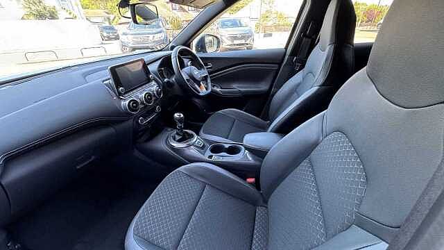 Nissan Juke 1.0 DIG-T N-Connecta (114ps) 5-Door Hatchback