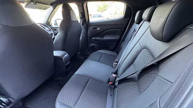 Nissan Juke 1.0 DIG-T N-Connecta (114ps) 5-Door Hatchback