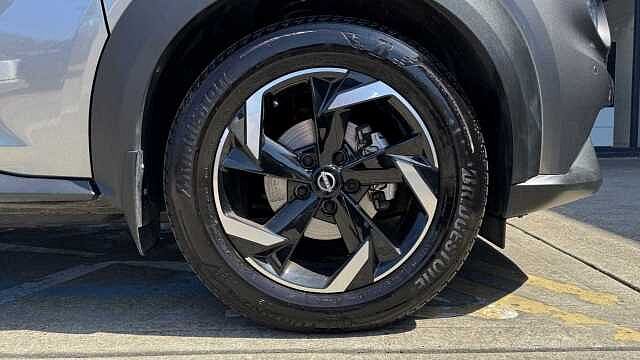 Nissan Juke 1.0 DIG-T N-Connecta (114ps) 5-Door Hatchback