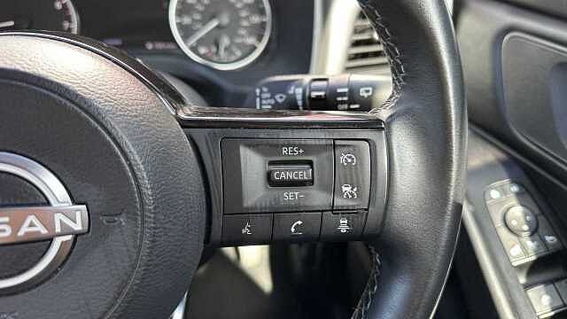 Nissan Qashqai 1.3 DiG-T MH Acenta Premium 5dr