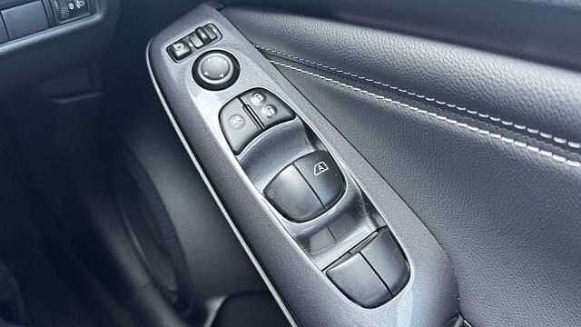 Nissan Juke 1.6 Hybrid Tekna 5dr Auto