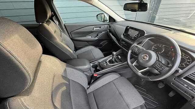 Nissan Qashqai 1.3 DiG-T MH N-Connecta 5dr