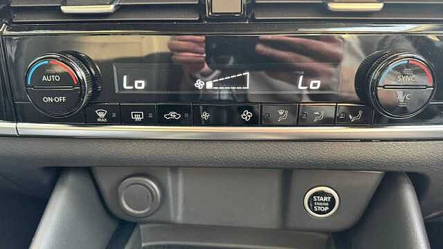 Nissan Qashqai 1.3 DiG-T MH N-Connecta 5dr