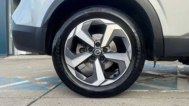 Nissan Qashqai 1.3 DiG-T MH N-Connecta 5dr