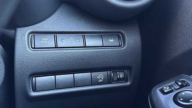 Nissan Juke 1.0 DiG-T 114 N-Connecta 5dr