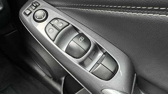 Nissan Juke 1.6 Hybrid Tekna 5dr Auto