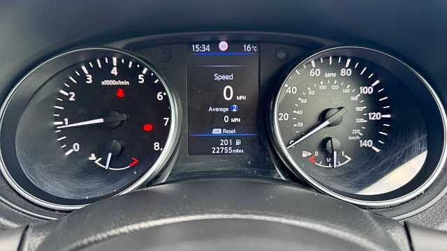 Nissan Qashqai 1.3 DiG-T Acenta Premium 5dr