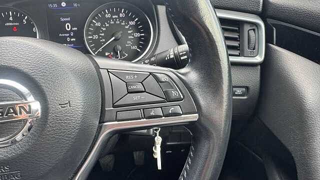 Nissan Qashqai 1.3 DiG-T Acenta Premium 5dr