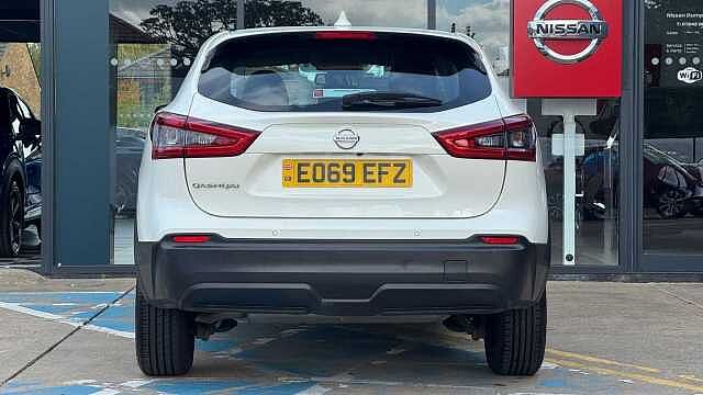 Nissan Qashqai 1.3 DiG-T Acenta Premium 5dr
