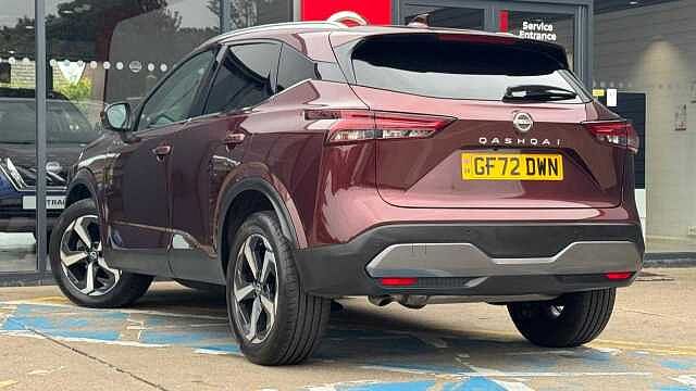 Nissan Qashqai 1.3 DiG-T MH 158 N-Connecta 5dr Xtronic