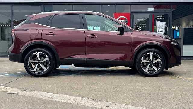 Nissan Qashqai 1.3 DiG-T MH 158 N-Connecta 5dr Xtronic