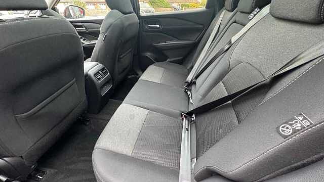 Nissan Qashqai 1.3 DiG-T MH 158 N-Connecta 5dr Xtronic