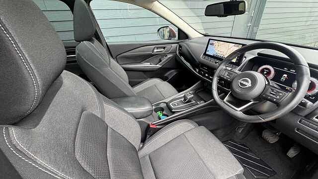 Nissan Qashqai 1.3 DiG-T MH 158 N-Connecta 5dr Xtronic
