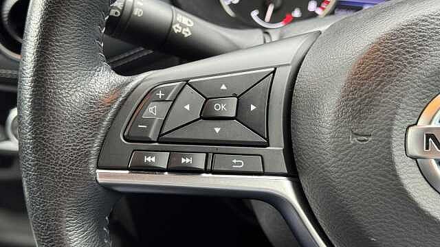 Nissan Juke 1.0 DiG-T N-Connecta 5dr