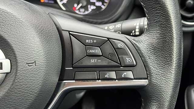 Nissan Juke 1.0 DiG-T N-Connecta 5dr