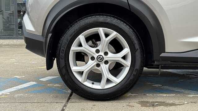 Nissan Juke 1.0 DiG-T N-Connecta 5dr