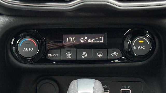 Nissan Juke 1.0 DiG-T N-Connecta 5dr DCT