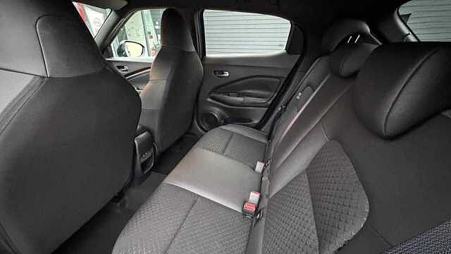 Nissan Juke 1.0 DiG-T N-Connecta 5dr DCT
