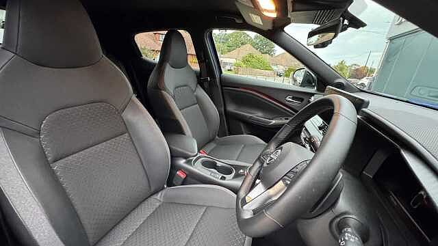 Nissan Juke 1.0 DiG-T N-Connecta 5dr DCT