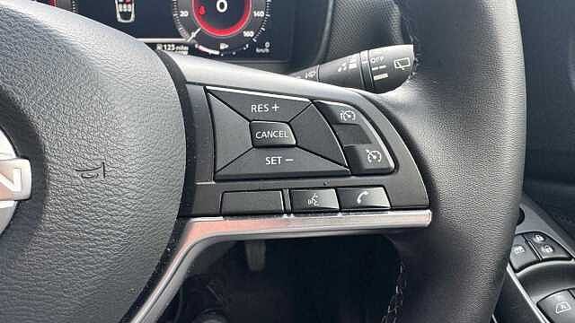 Nissan Juke 1.6 Hybrid N-Connecta 5dr Auto