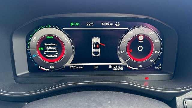 Nissan Juke 1.6 Hybrid N-Connecta 5dr Auto